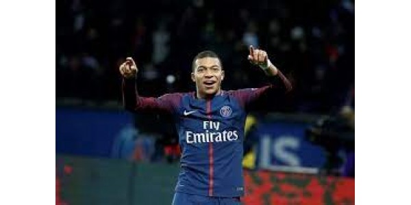 Mbappé blijft in Paris Saint-Germain